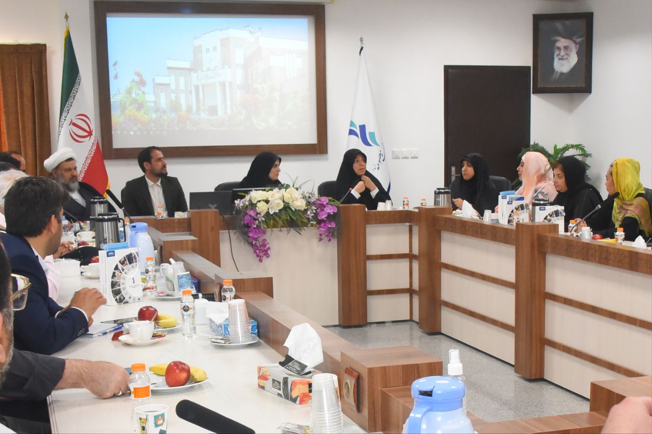 با حضور جمعی از اندیشمندان خارجی؛
نشست «حقوق بشر، زن و خانواده» در دانشگاه حضرت معصومه(س) قم برگزار شد