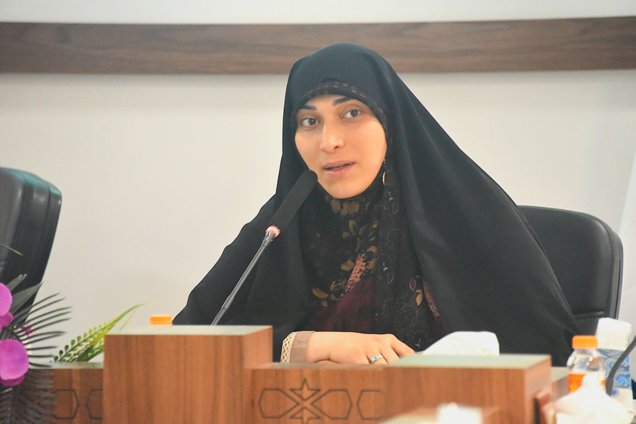 مشاور امور بانوان استاندار قم در بازدید از دانشگاه حضرت معصومه (س) تاکید کرد:
تقویت همکاری‌های دانشگاه و استانداری در راستای حل مشکلات استان