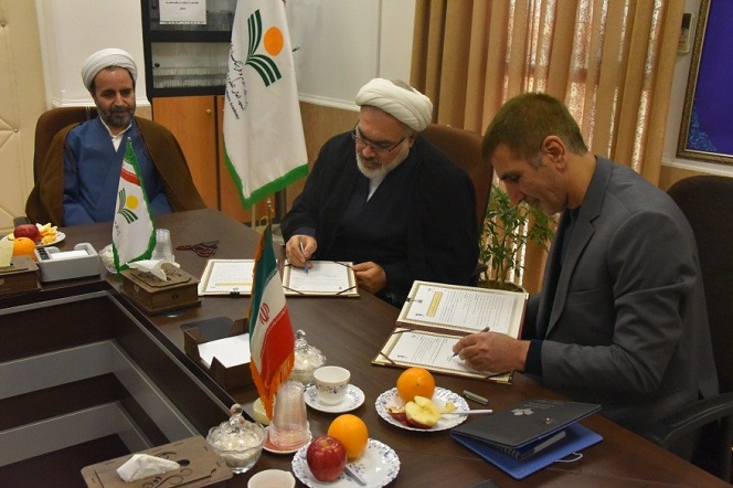 تفاهم‌نامه همکاری میان دانشگاه حضرت معصومه(س) و پژوهشگاه علوم و فرهنگ اسلامی منعقد شد