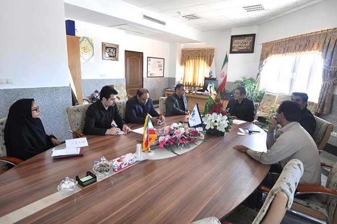 عدم توانایی در برقراری ارتباطات سالم و موثر در اجتماع،  مهم ترین مشکل برخی از دانشجویان است