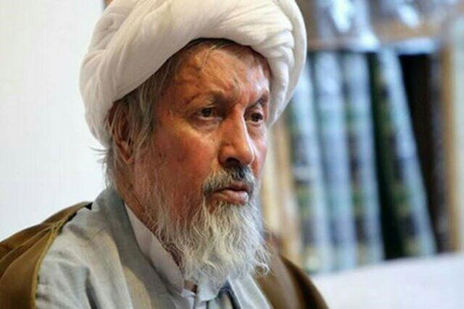 حضرت آیت الله مومن ساعاتی پیش، دار فانی را وداع گفت