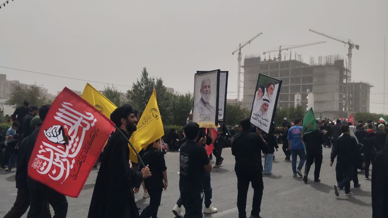 در مسیر بدرقه، گام‌هایمان روایت وفاداری بود؛ وفاداری به راه امام شهید و عهدی که با رهبر انقلاب برای ادامه این مسیر بسته‌ایم.