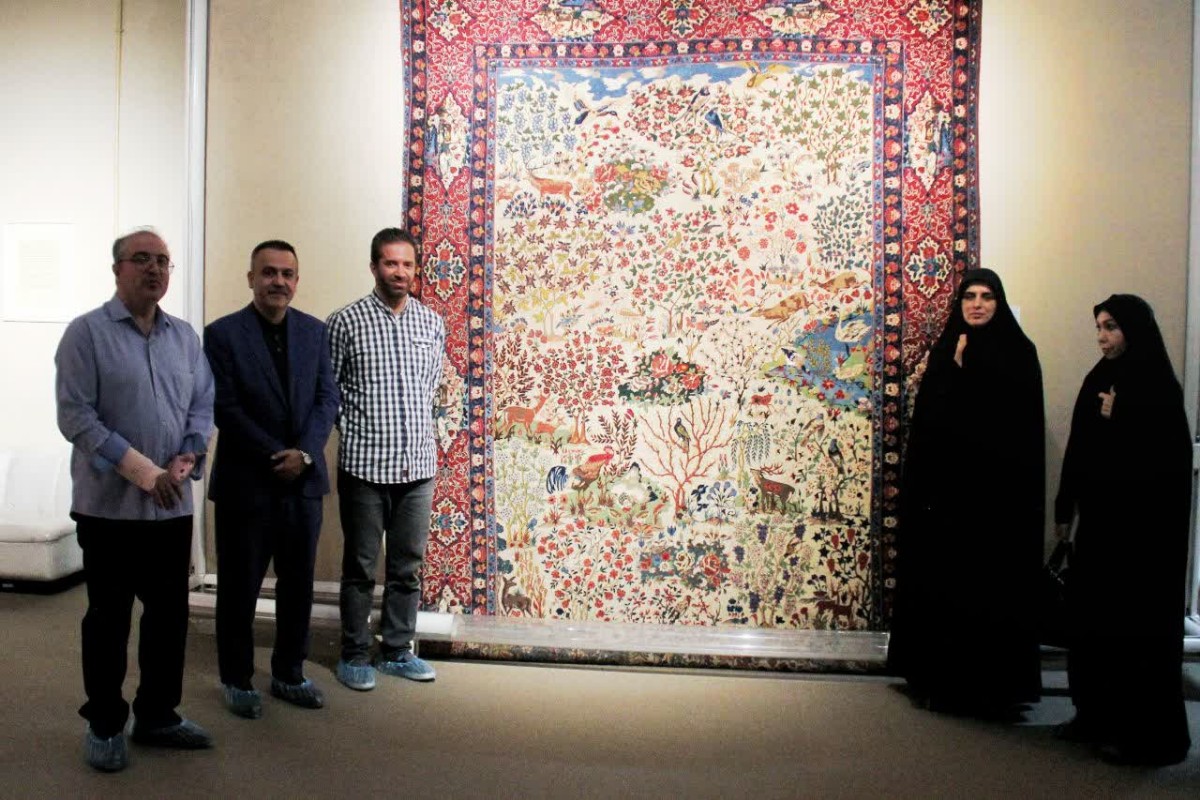 رییس دانشگاه حضرت معصومه (س) از موزه ملی فرش ایران بازدید کرد