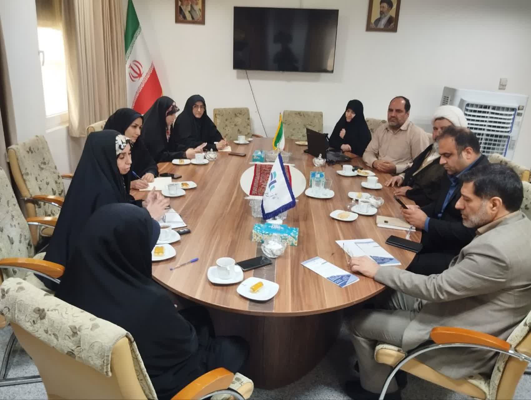  همکاری مشترک دانشگاه حضرت معصومه(س) و مدیریت شهری قم
از ظرفیت علمی دانشگاه تا ظرفیت‌های شهری؛ مسیر همکاری مشترک دانشگاه حضرت معصومه(س) و مدیریت شهری قم